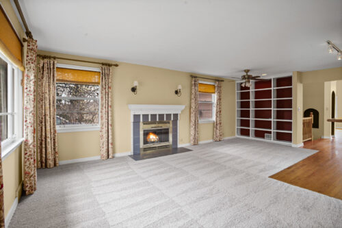 23W749 Bryn Mawr Avenue, Roselle, IL