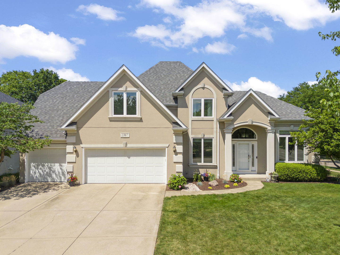 2367 Angela Lane, Aurora, IL