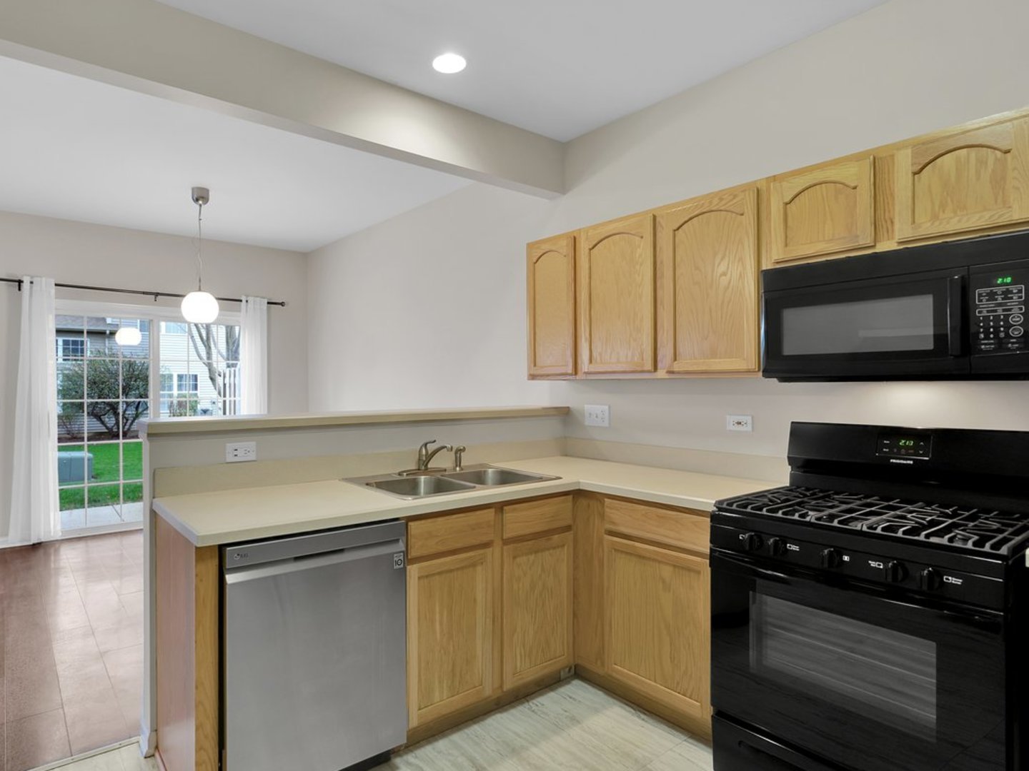 10089 Thornton Way, Huntley, IL