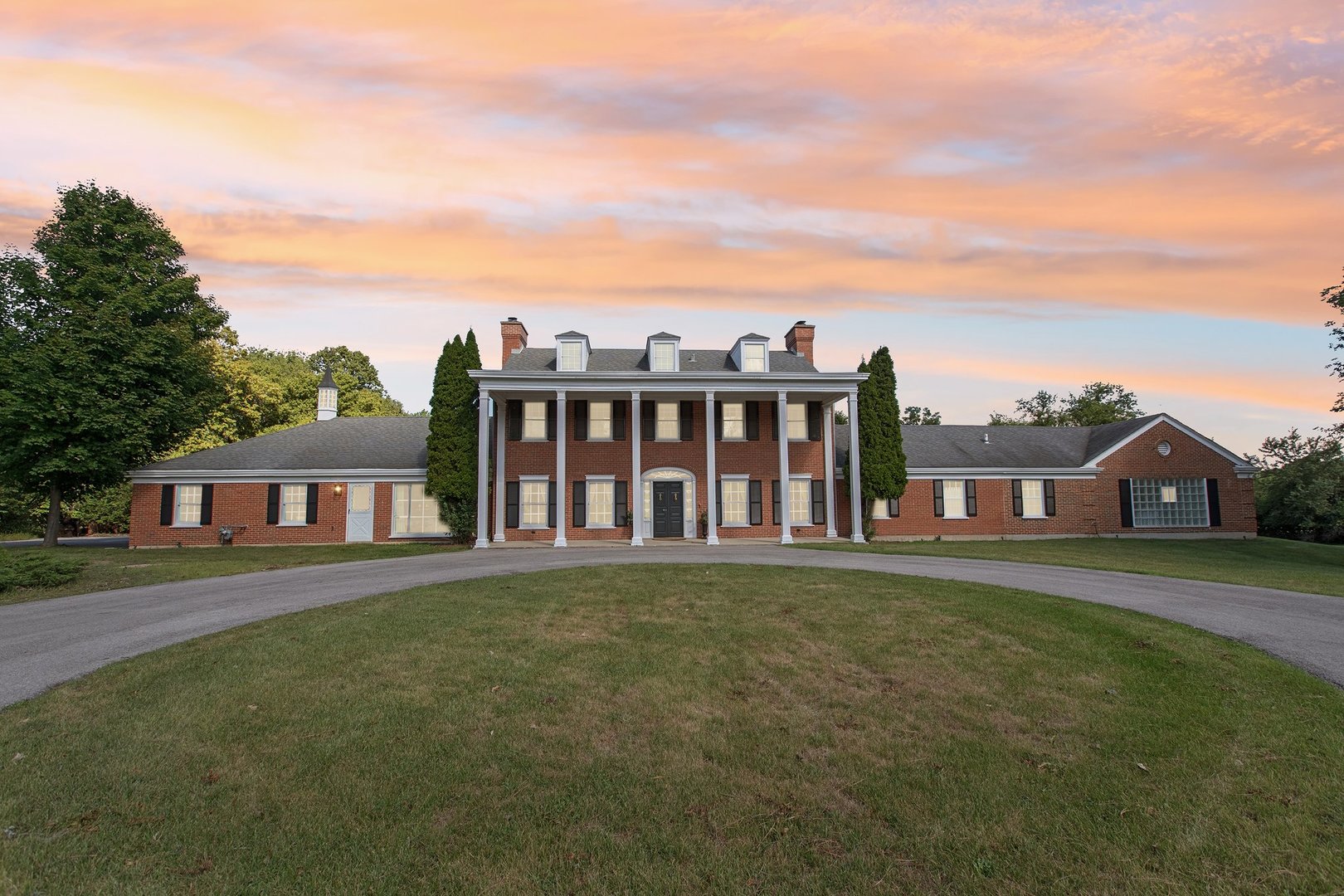 60 Ridge Road, Barrington Hills, IL