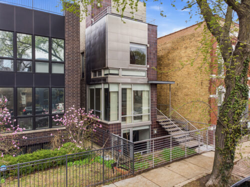 2070 N Oakley Avenue, Chicago, IL