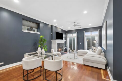 1543 W Sherwin Avenue #GW, Chicago, IL