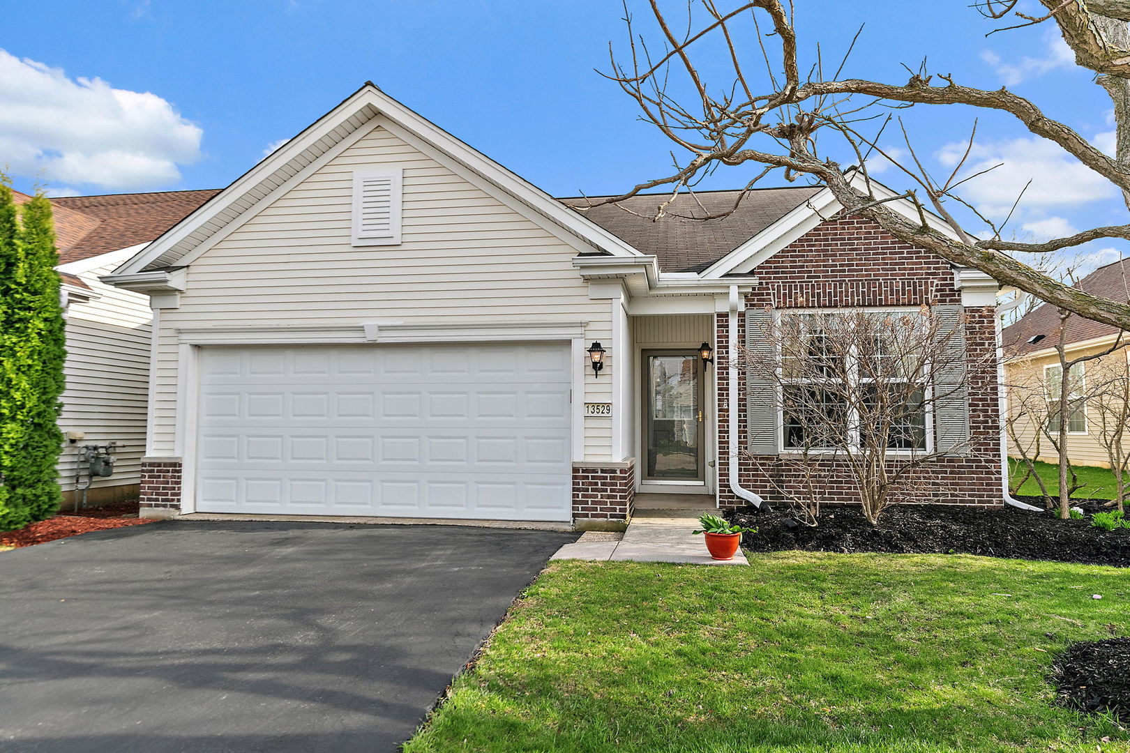 13529 Lehigh Street, Huntley, IL