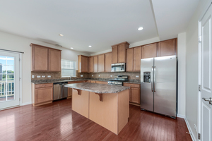 212 Commerce Street, Aurora, IL