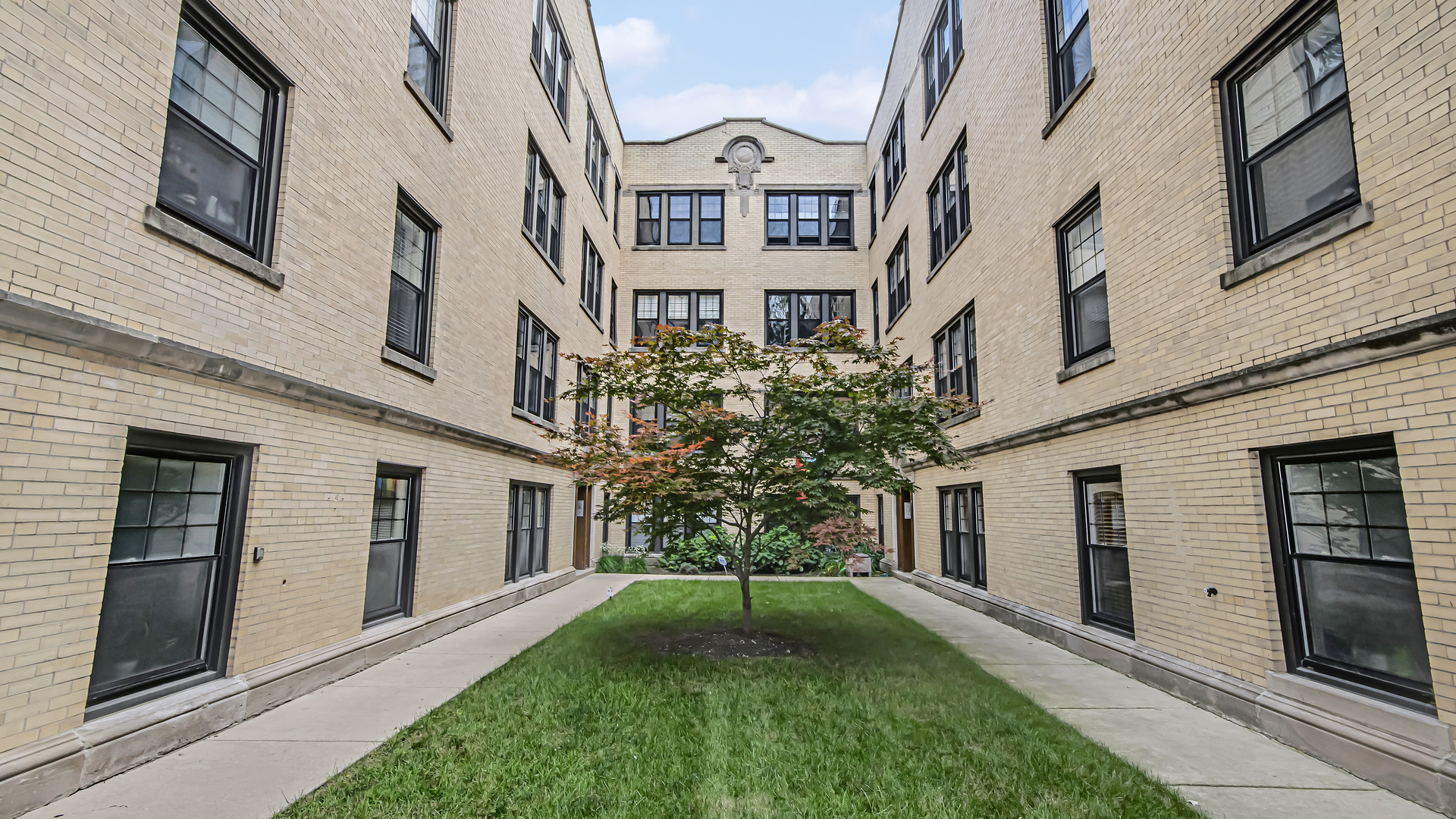 5623 N Wayne Avenue #B3, Chicago, IL