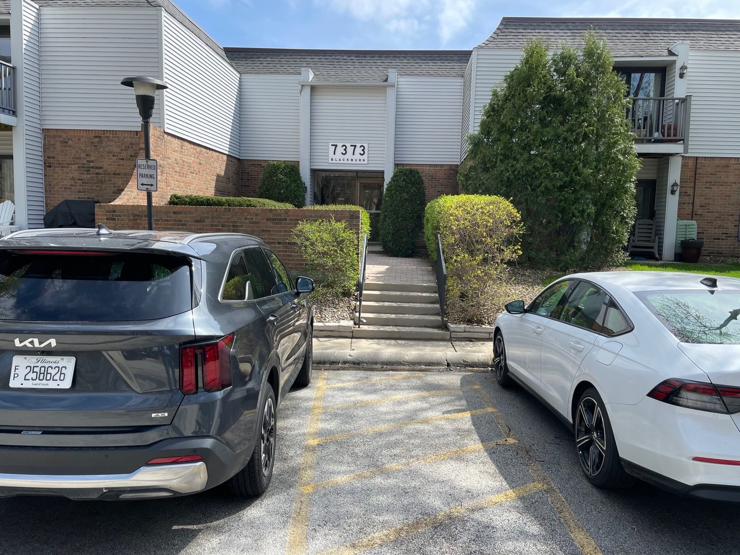 7373 Blackburn Avenue #104, Downers Grove, IL