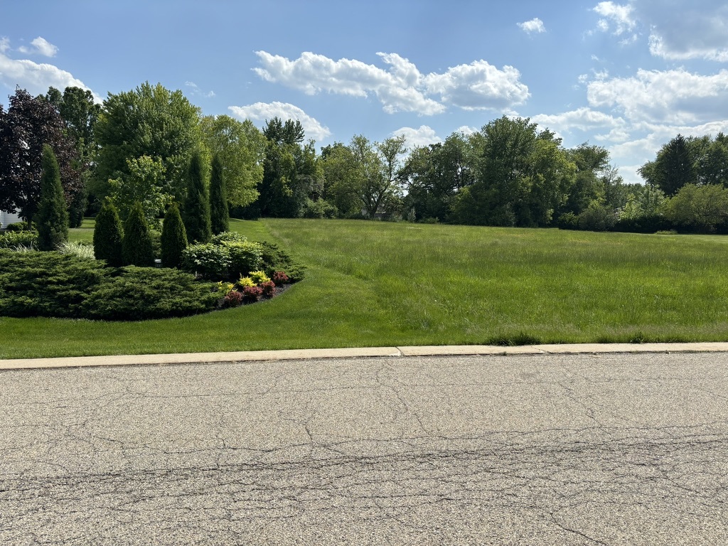 8 Pheasant Run, Hawthorn Woods, IL