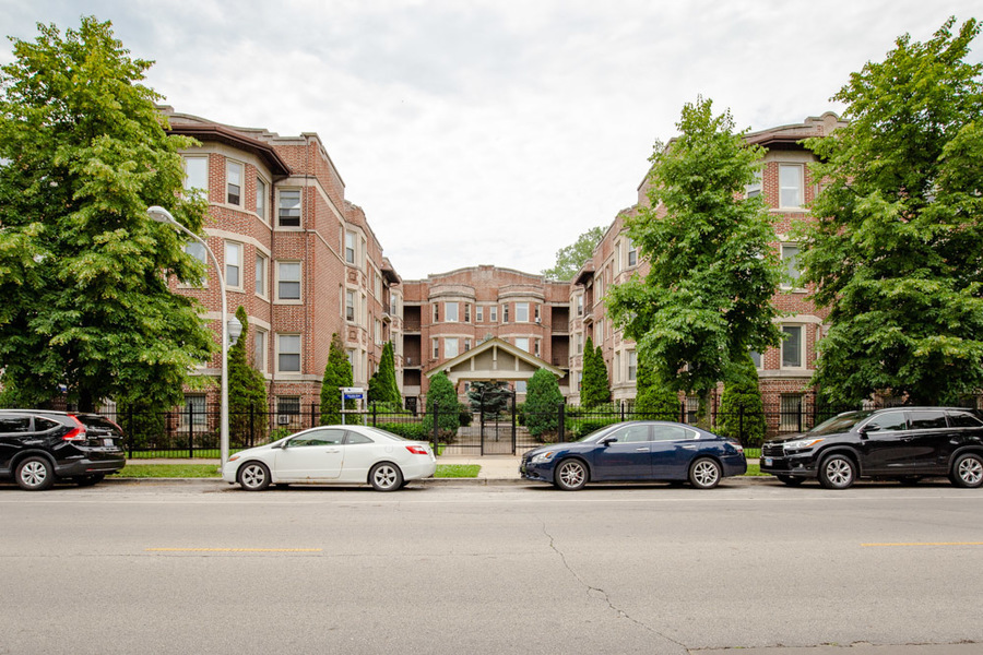 435 E Oakwood Boulevard #35, Chicago, IL