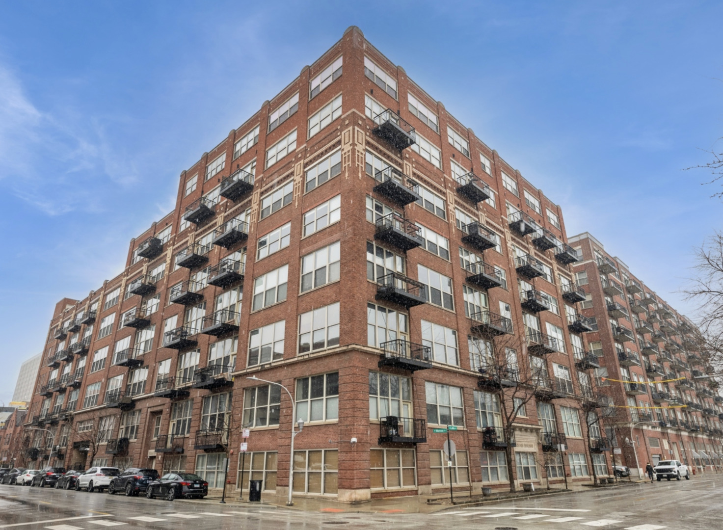 1500 W Monroe Street #312, Chicago, IL