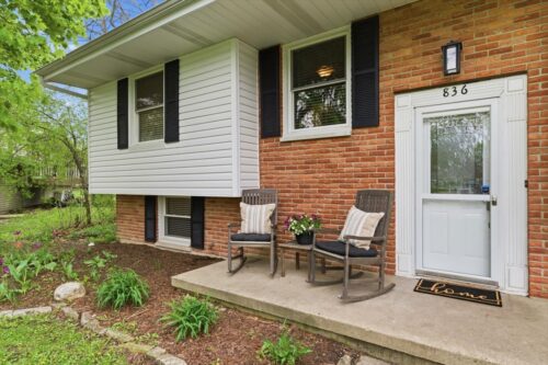 836 Longmeadow Drive, Geneva, IL