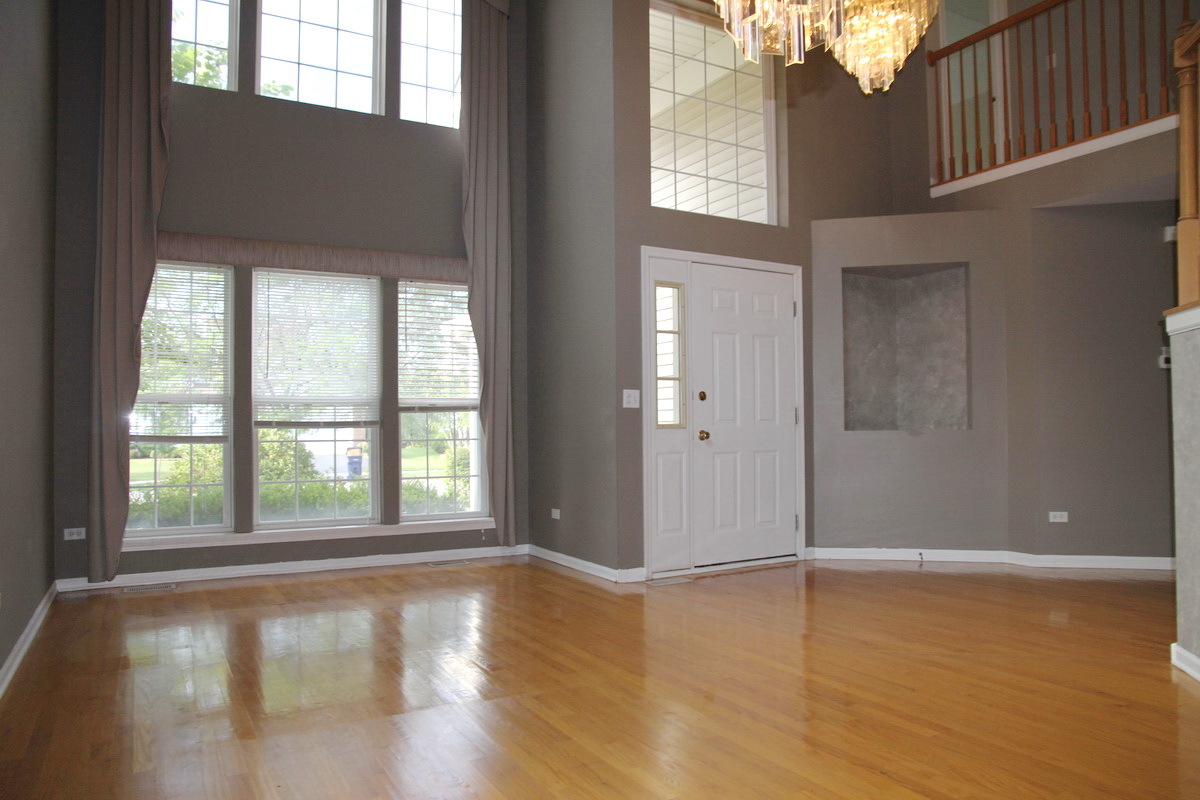 2723 Whitehall Lane, Naperville, IL