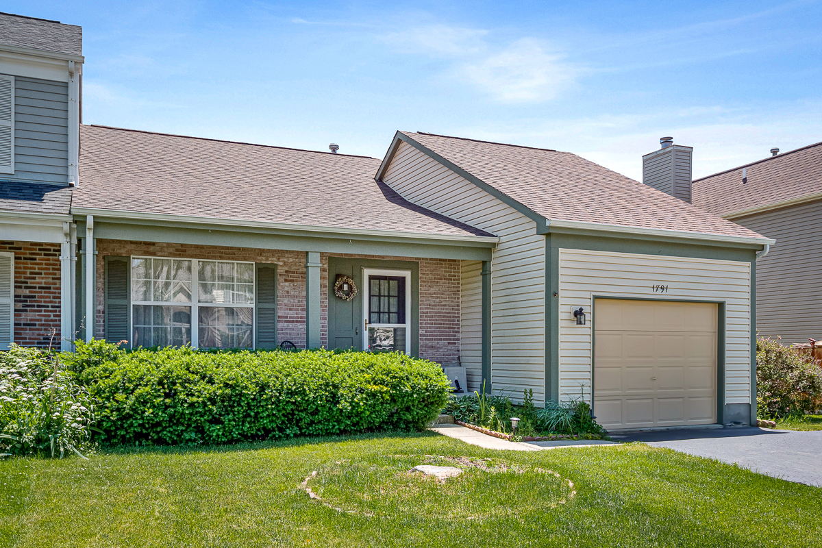 1791 BARNHILL Drive, Mundelein, IL