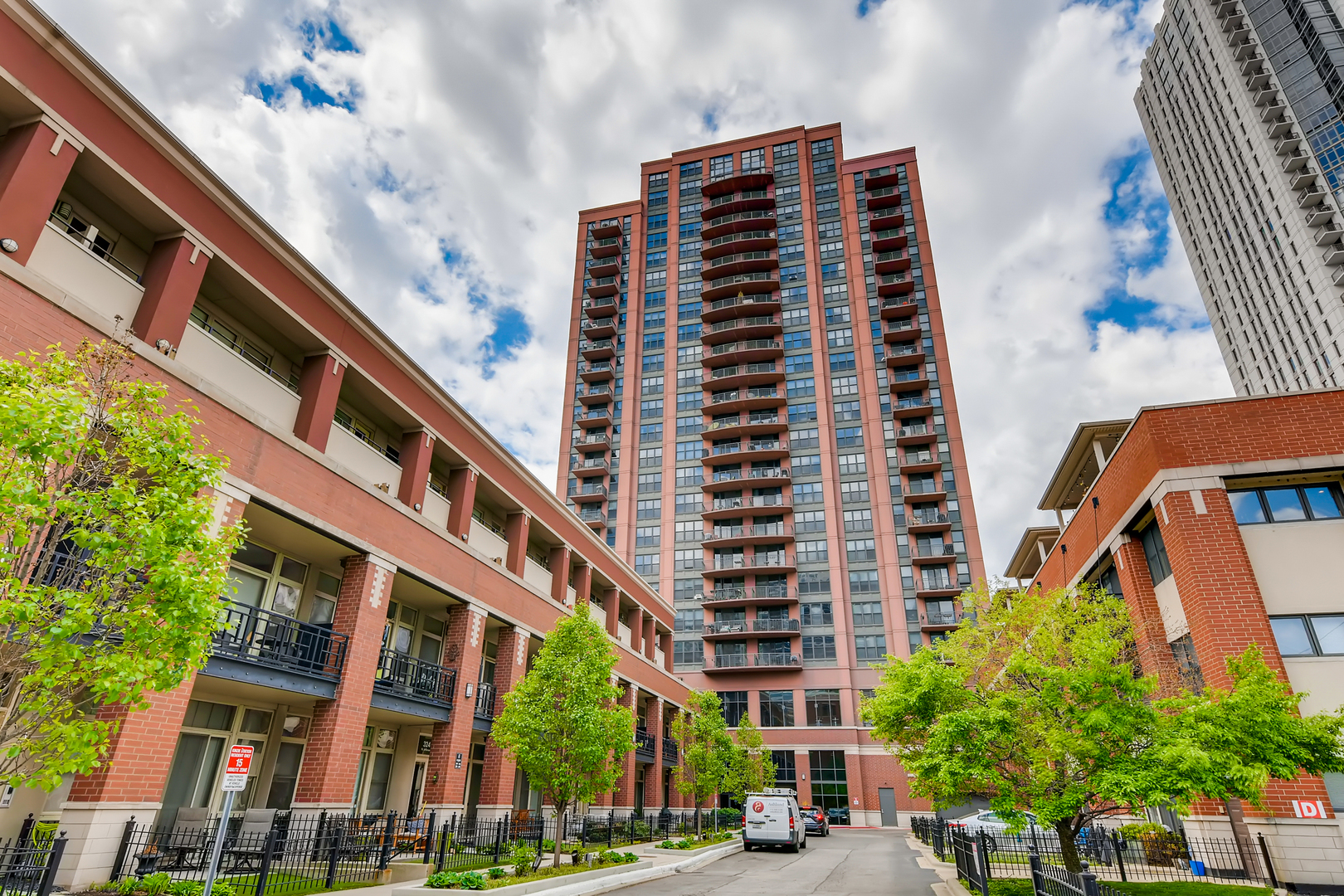330 N Jefferson Street, Chicago, IL