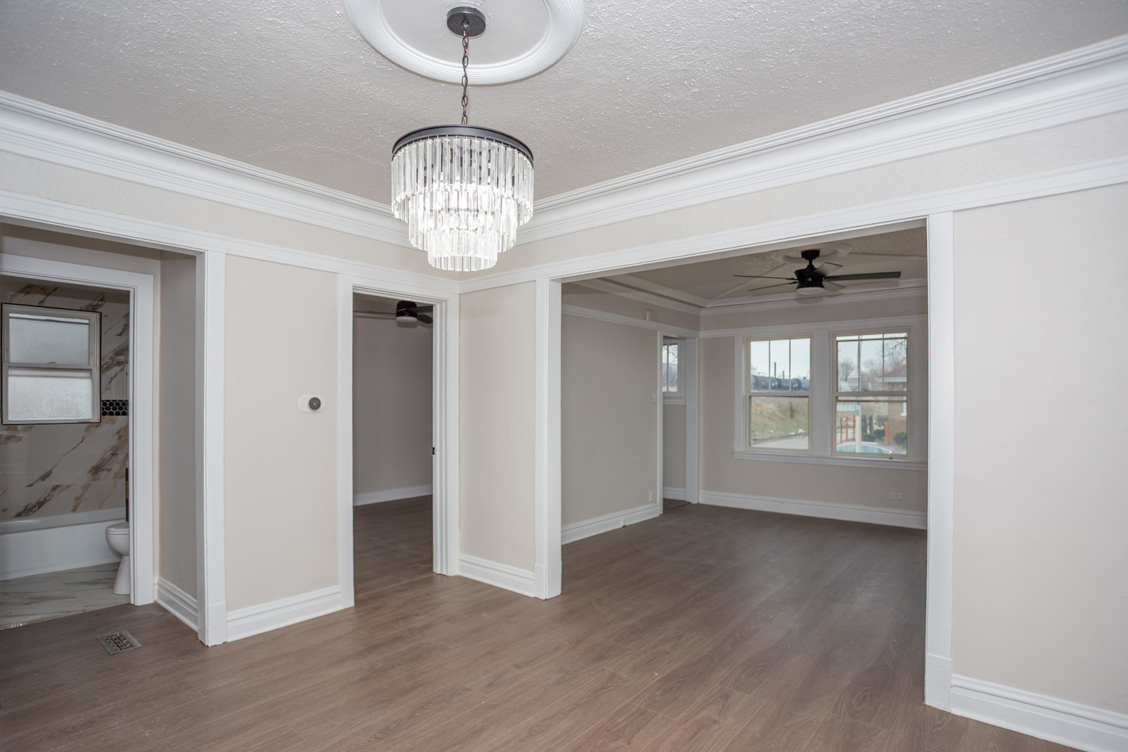 7500 S Honore Street, Chicago, IL