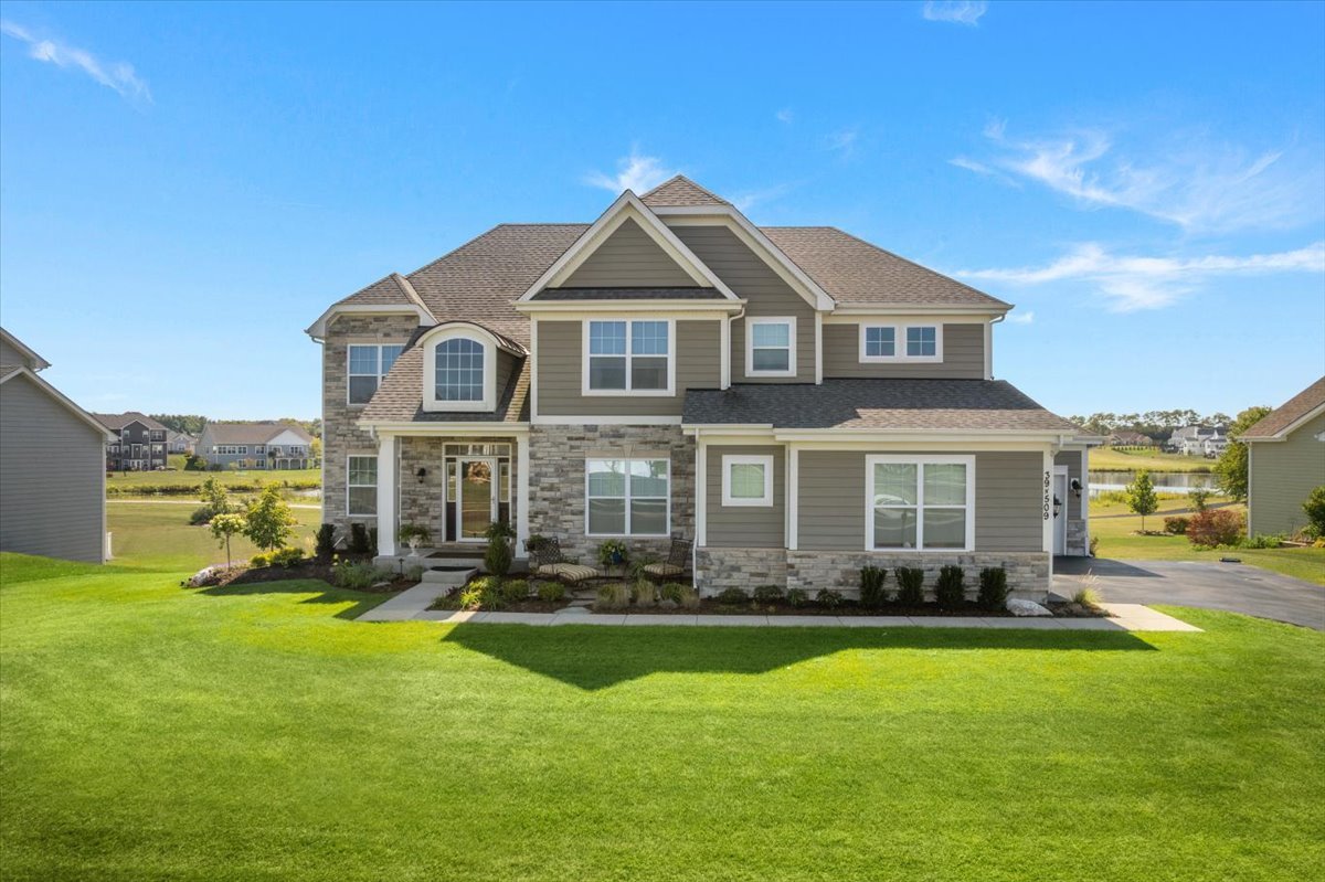 39W509 Norton Lake Drive, St. Charles, IL