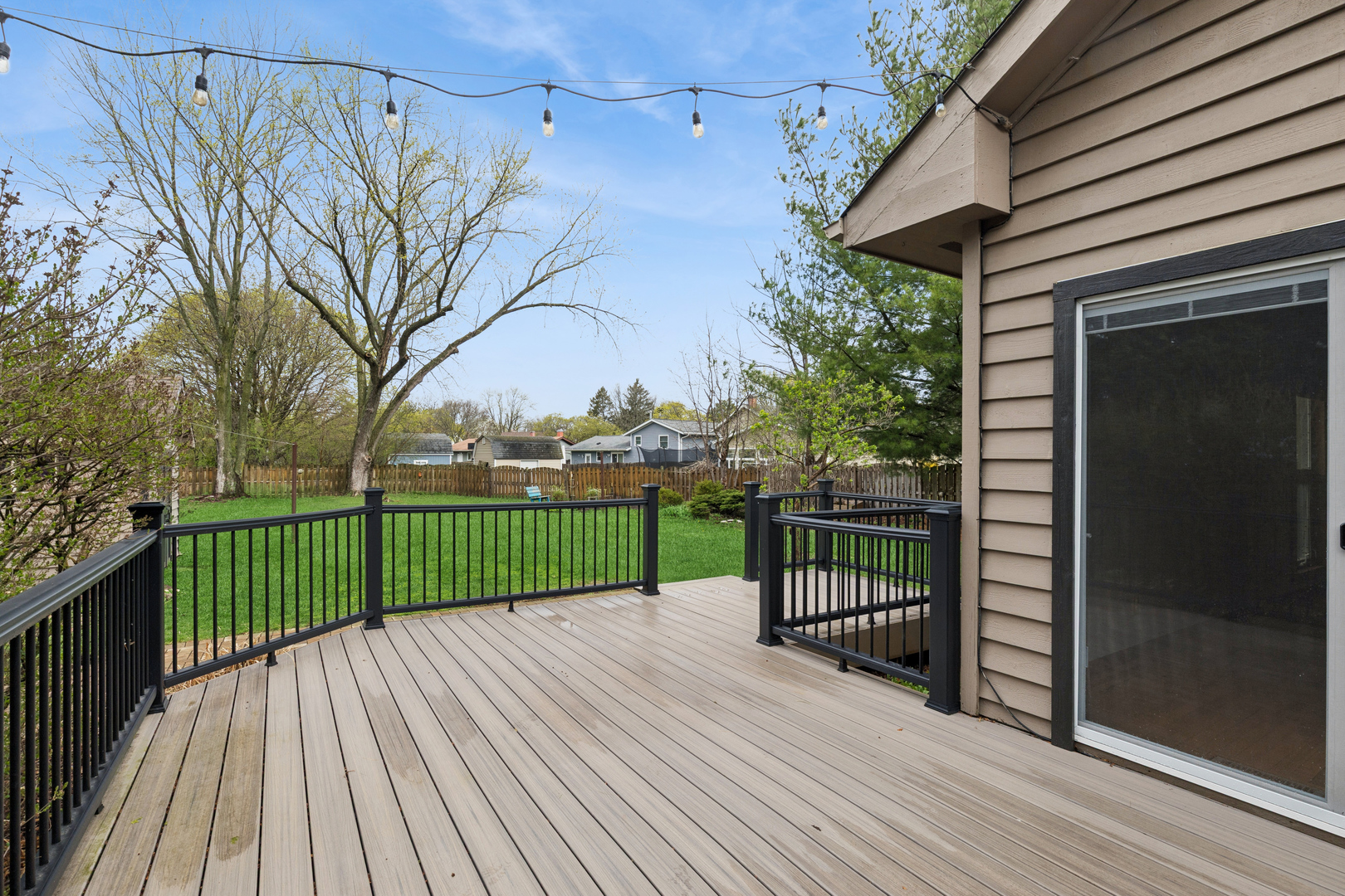 938 Canterbury Drive, Crystal Lake, IL