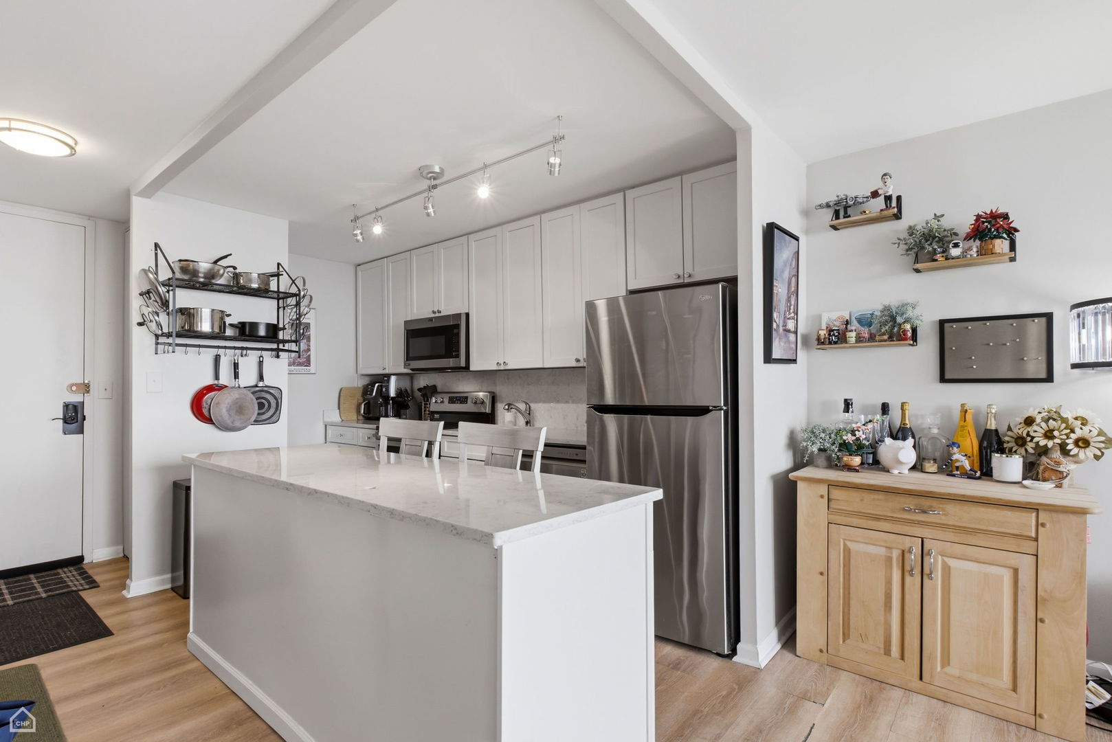 1660 N La Salle Drive #3810, Chicago, IL