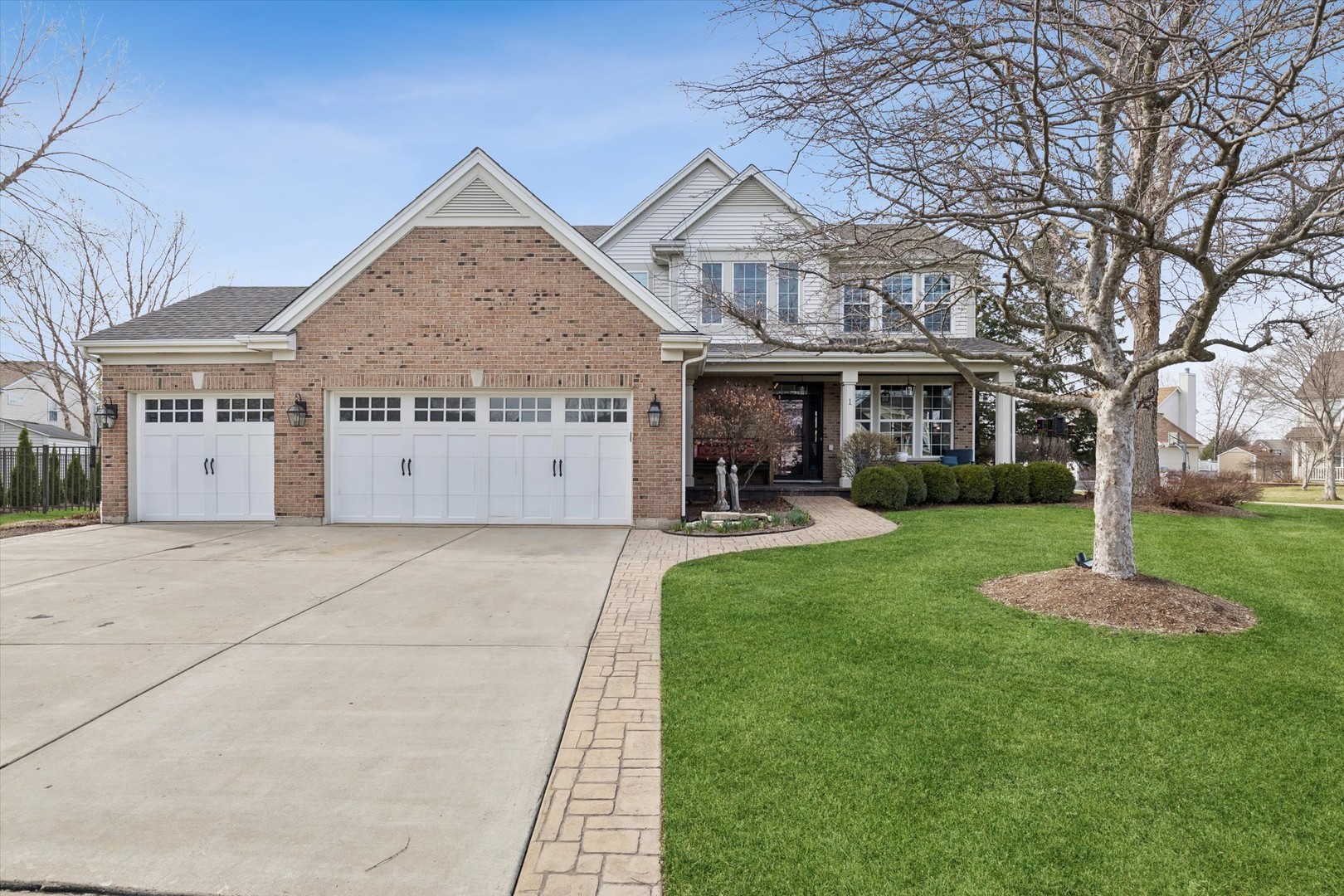 1 Mckenzie Court, Lake In The Hills, IL