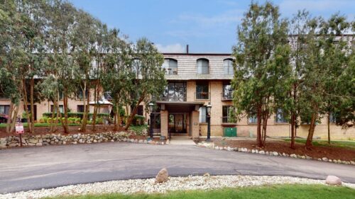 600 W Russell Street #210, Barrington, IL