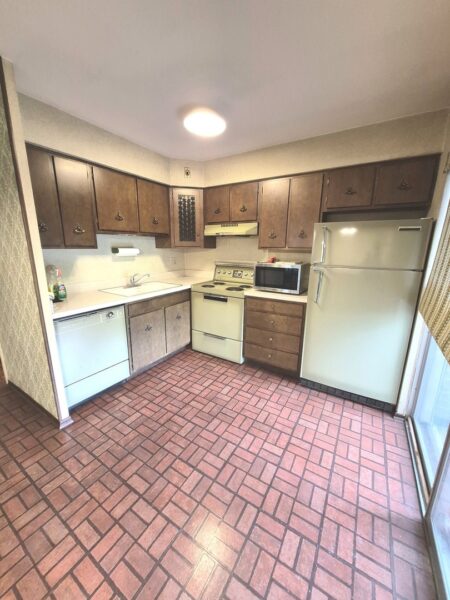 17W755 Standish Lane, Villa Park, IL