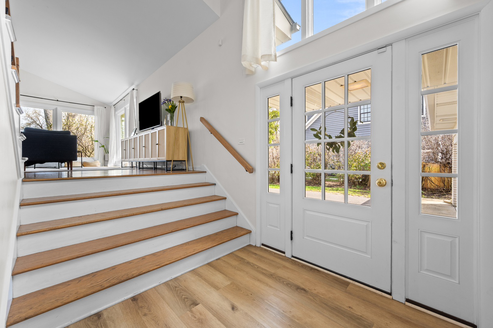 161 E Stone Avenue, Lake Forest, IL