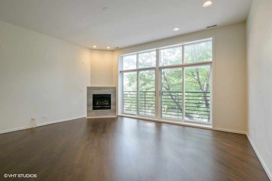 1872 N Damen Avenue #2N, Chicago, IL