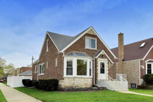 5921 N Melvina Avenue, Chicago, IL