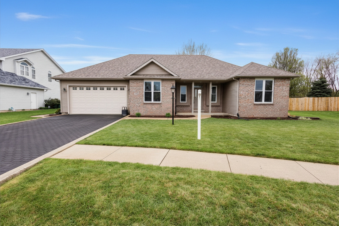 141 Old Farm Mid Court, Bradley, IL