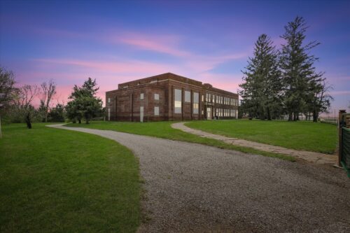 325 W South 3rd Street, Deland, IL