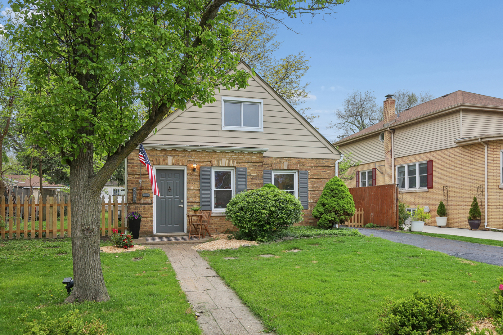 640 8th Avenue, La Grange, IL