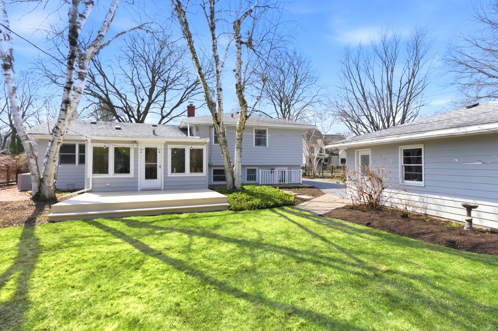 329 Tanoak Lane, Naperville, IL