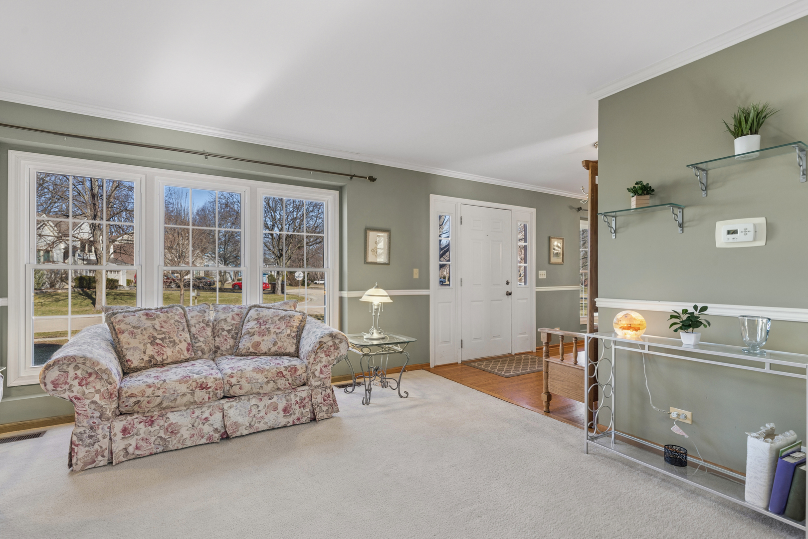 701 N Carriage Hill Road, Island Lake, IL