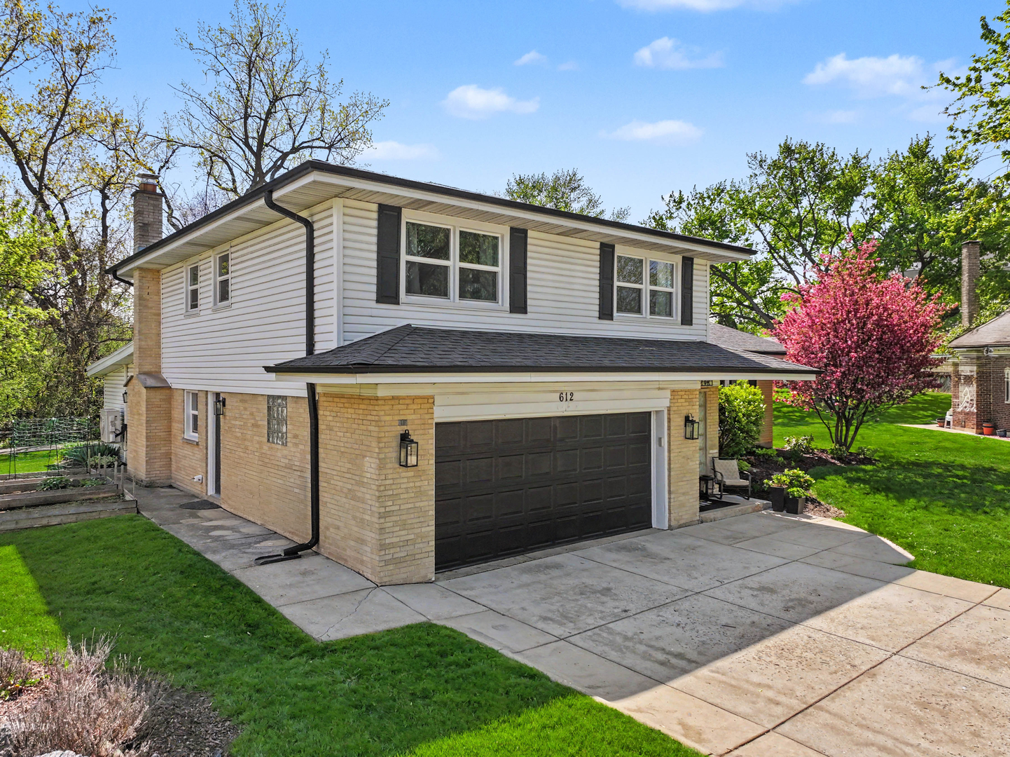 612 Glenn Court, Schaumburg, IL
