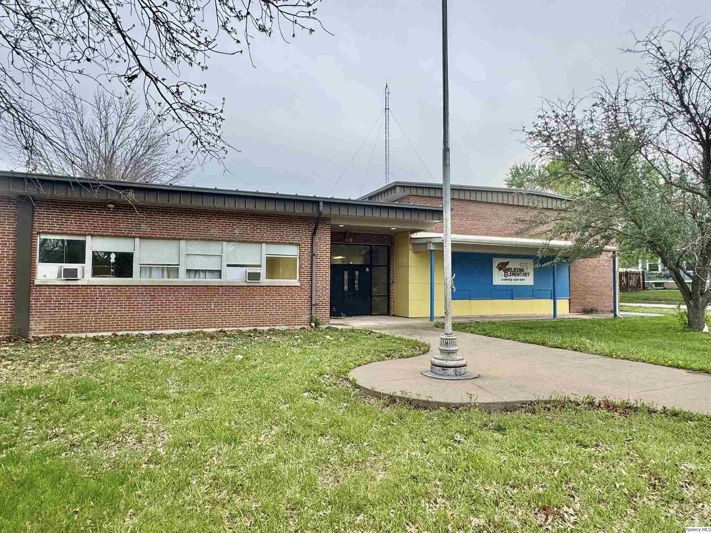 111 W College Street, Shelbina, MO