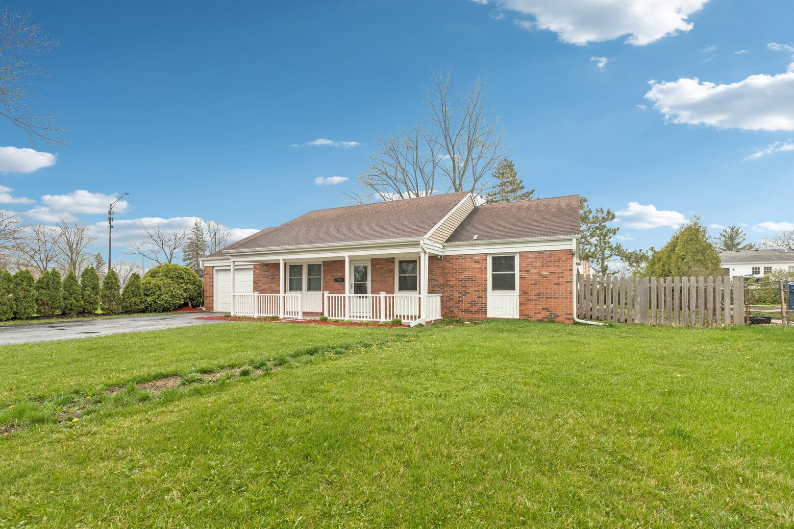2 Emerson Drive, Schaumburg, IL