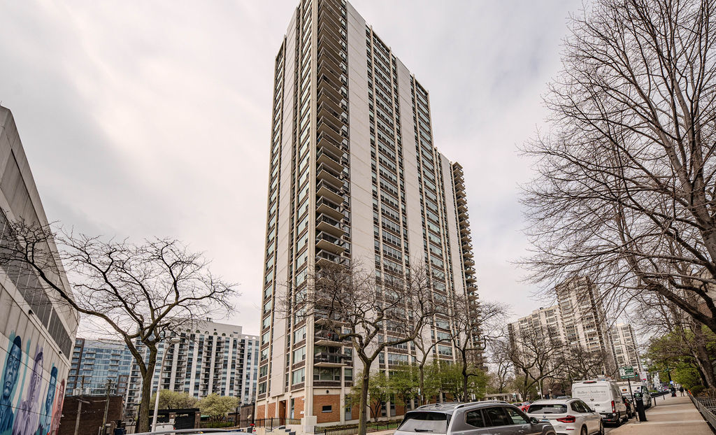 1255 N Sandburg Terrace #2606E, Chicago, IL