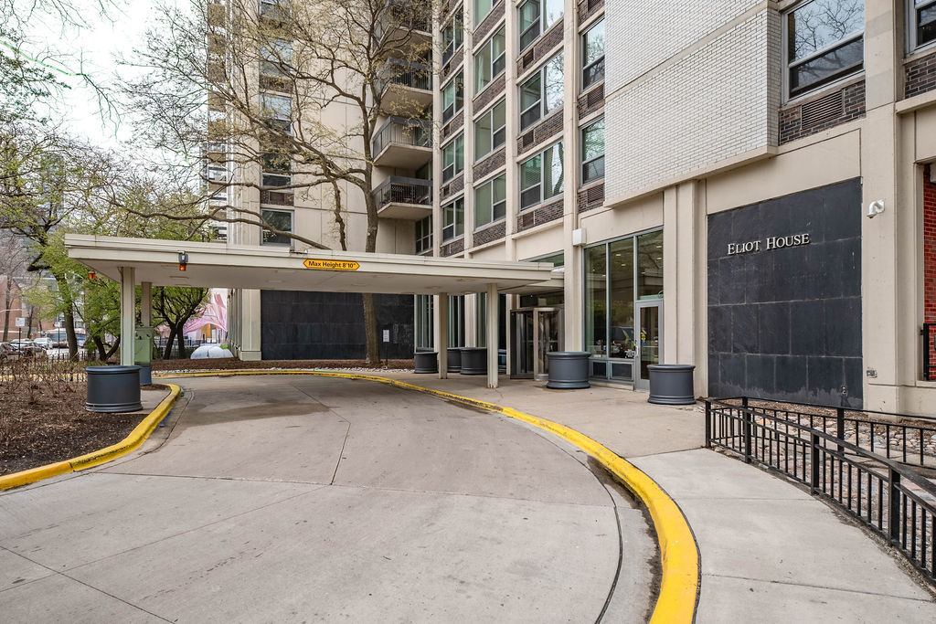 1255 N Sandburg Terrace #2606E, Chicago, IL