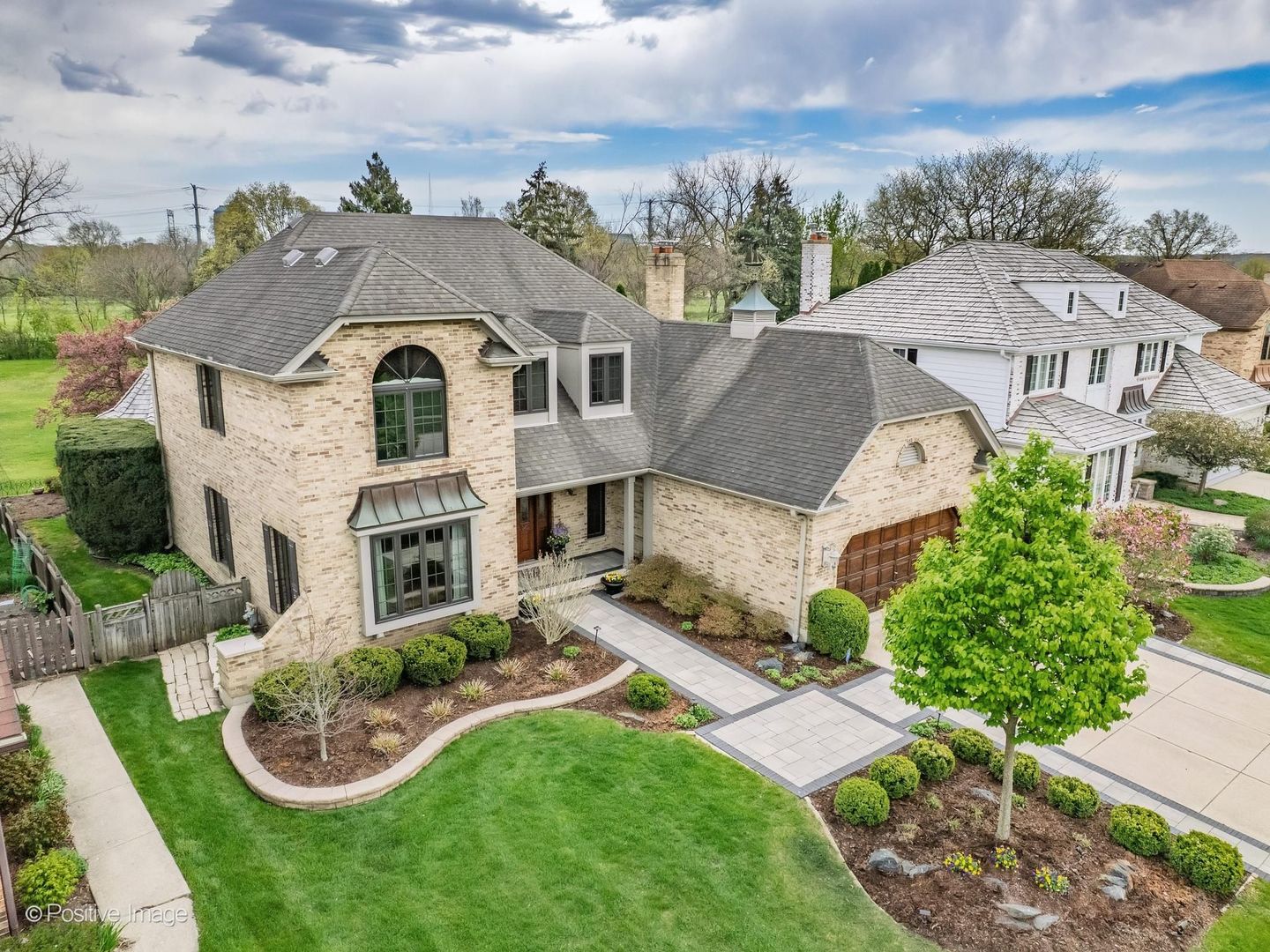 2S517 Danbury Drive, Glen Ellyn, IL