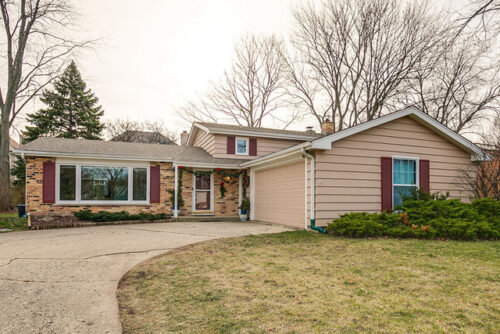 401 Greentree Parkway, Libertyville, IL