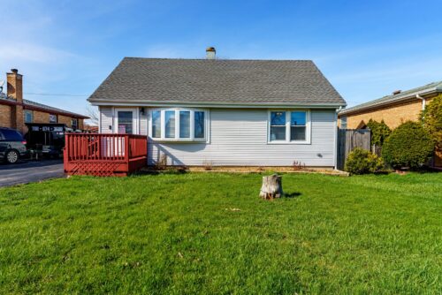 5852 W 81st Place, Burbank, IL