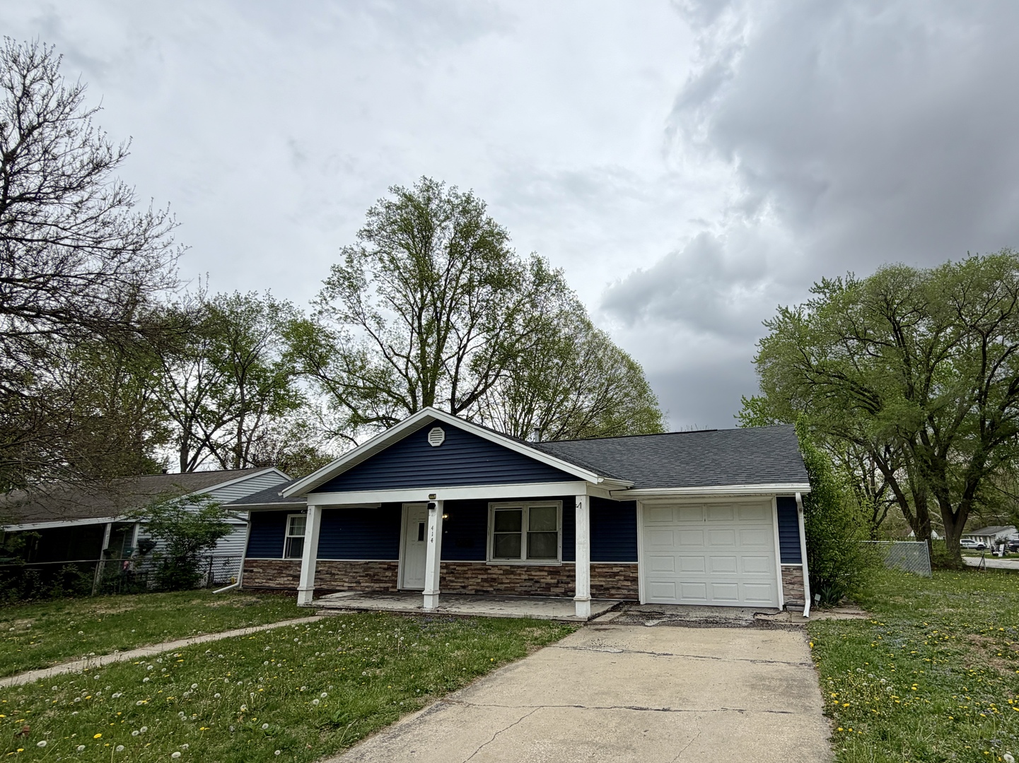 414 S Glenn Drive, Urbana, IL