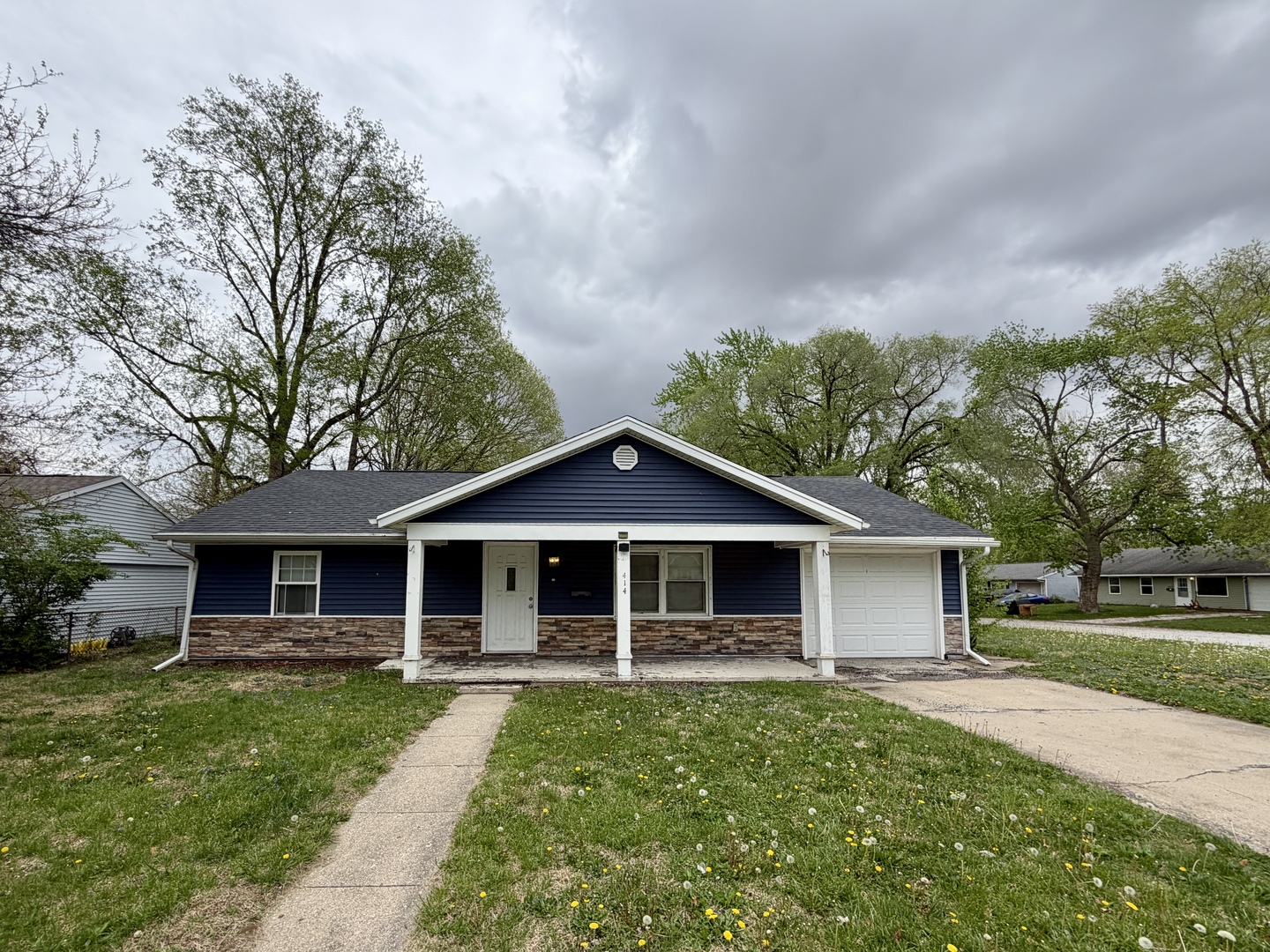 414 S Glenn Drive, Urbana, IL