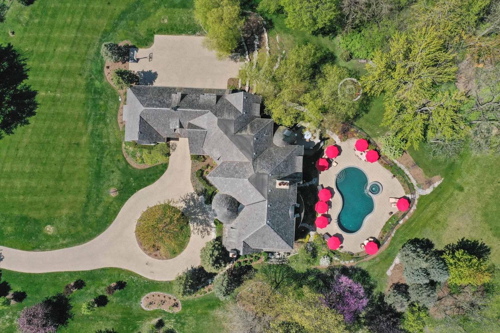 96 S Wynstone Drive, North Barrington, IL