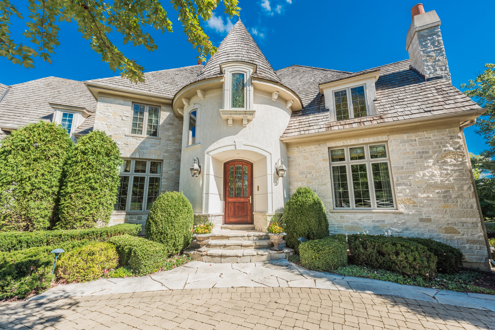 96 S Wynstone Drive, North Barrington, IL