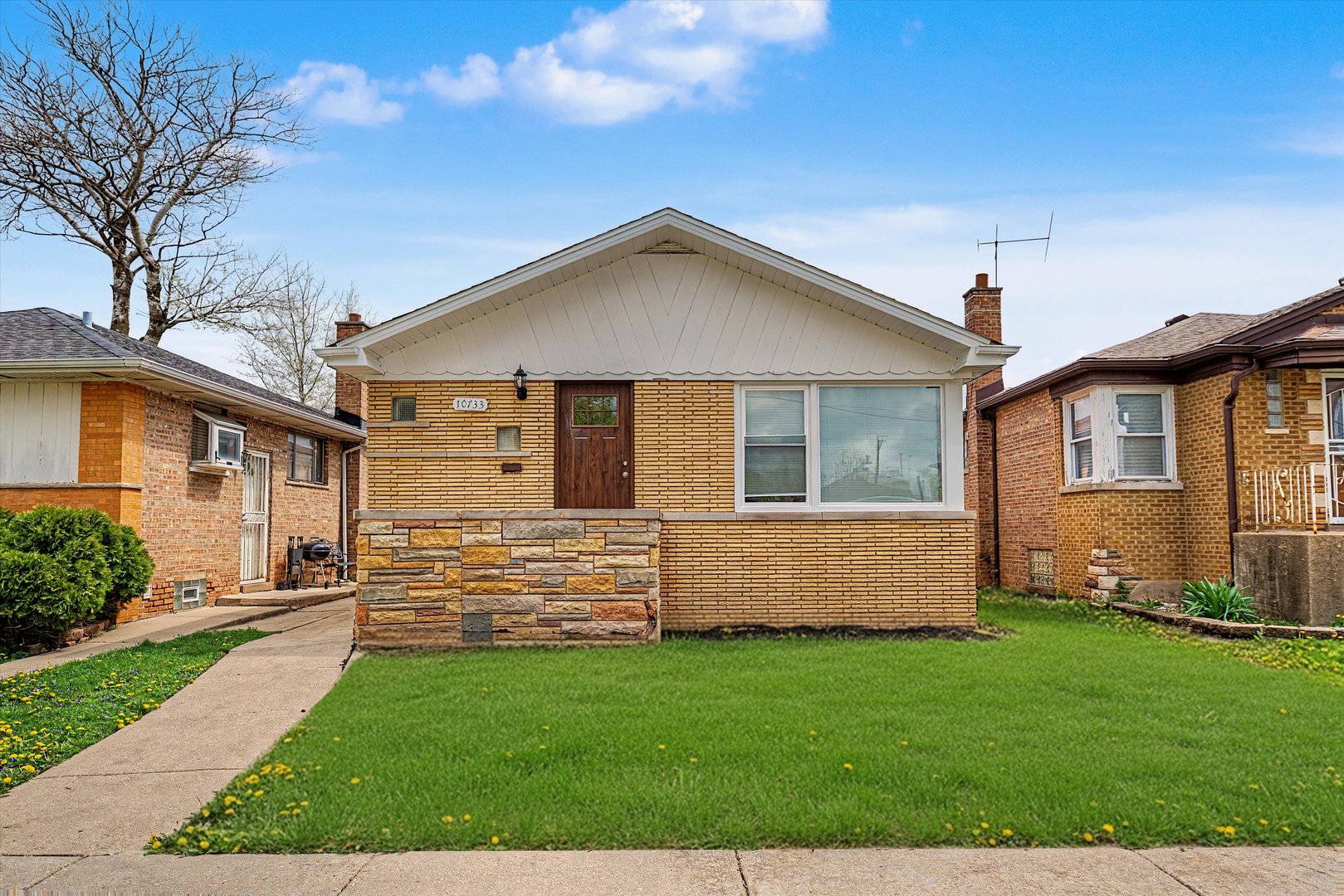 10733 S Emerald Avenue, Chicago, IL