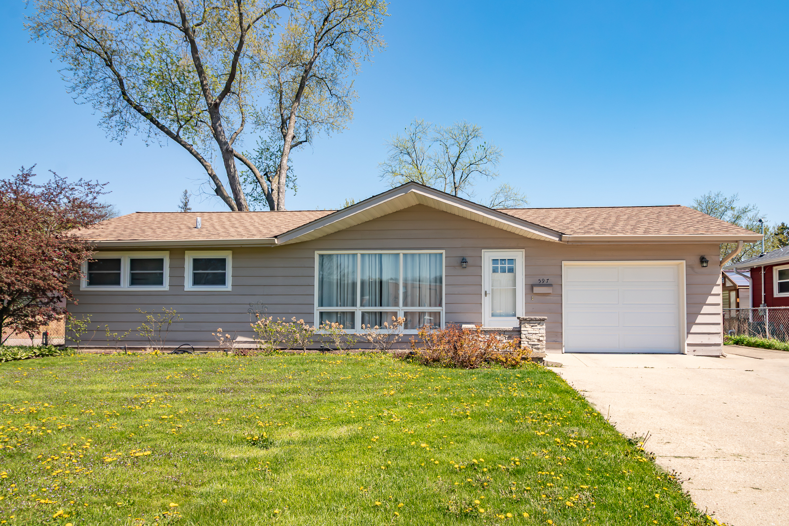 597 Nash Road, Crystal Lake, IL