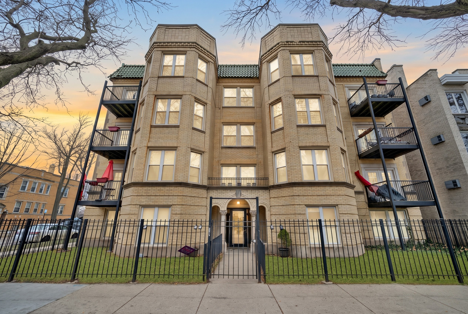 2256 W Arthur Avenue #2, Chicago, IL