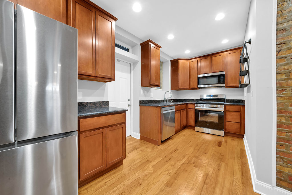 2256 W Arthur Avenue #2, Chicago, IL