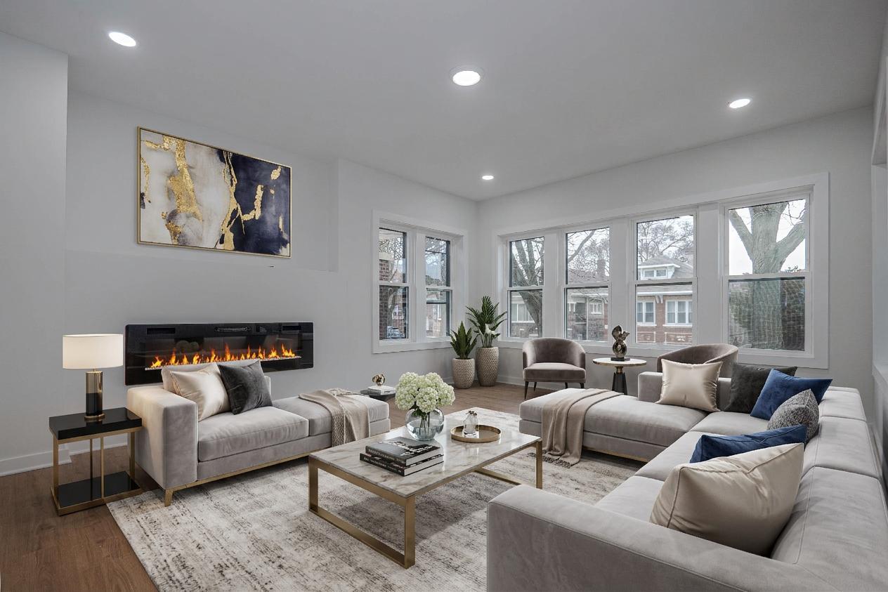 8137 S Loomis Boulevard, Chicago, IL