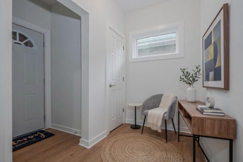 8137 S Loomis Boulevard, Chicago, IL